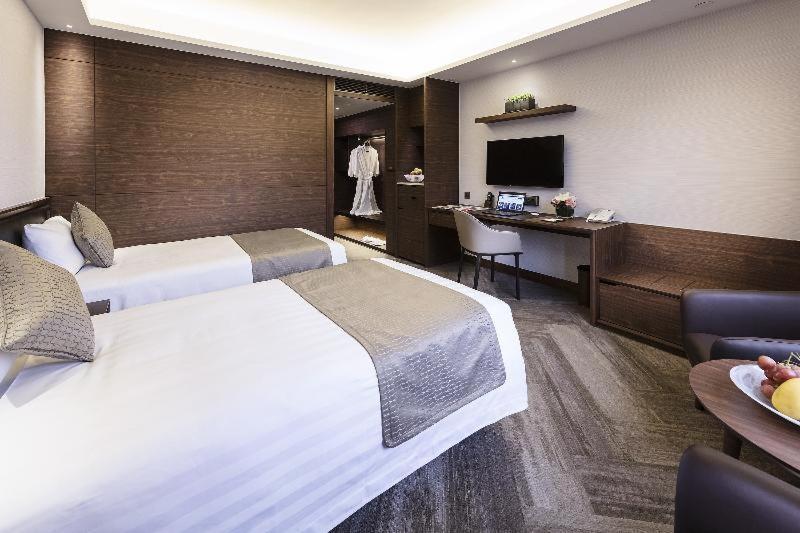 Signature Twin Room