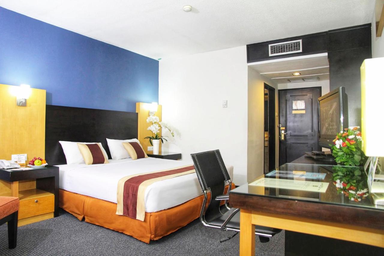 Flash Sale on Deluxe Double Rooms