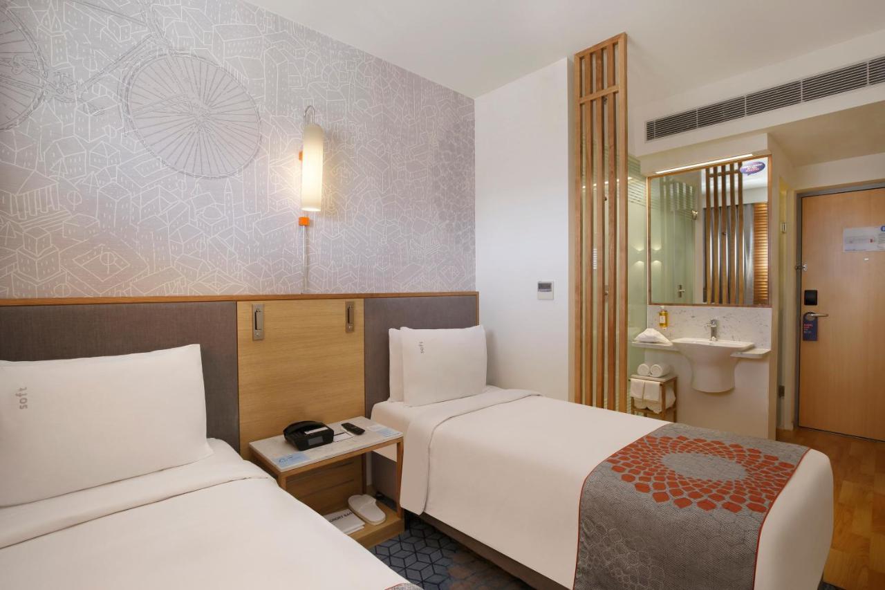 Executive Twin Room -  Complimentary Early Check-In by 1PM - Late Check-Out by 2PM (Subject to availability), 10% Discount on Laundry