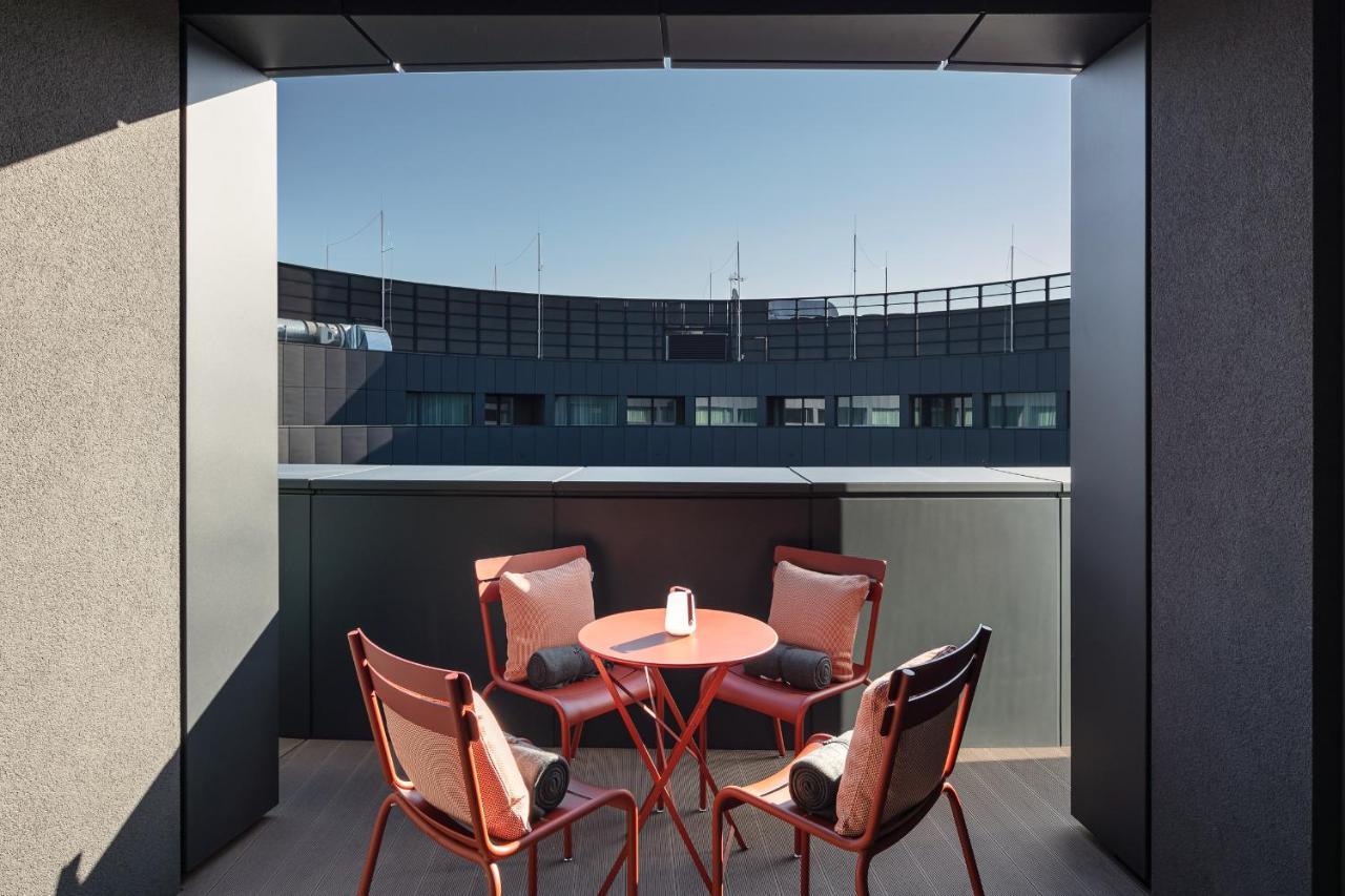 Stardust Suite, 1 Bedroom Suite, 1 King, Sofa bed, Balcony