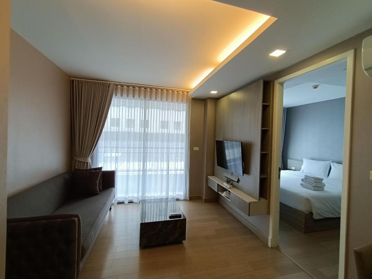 Executive One-Bedroom Apartment