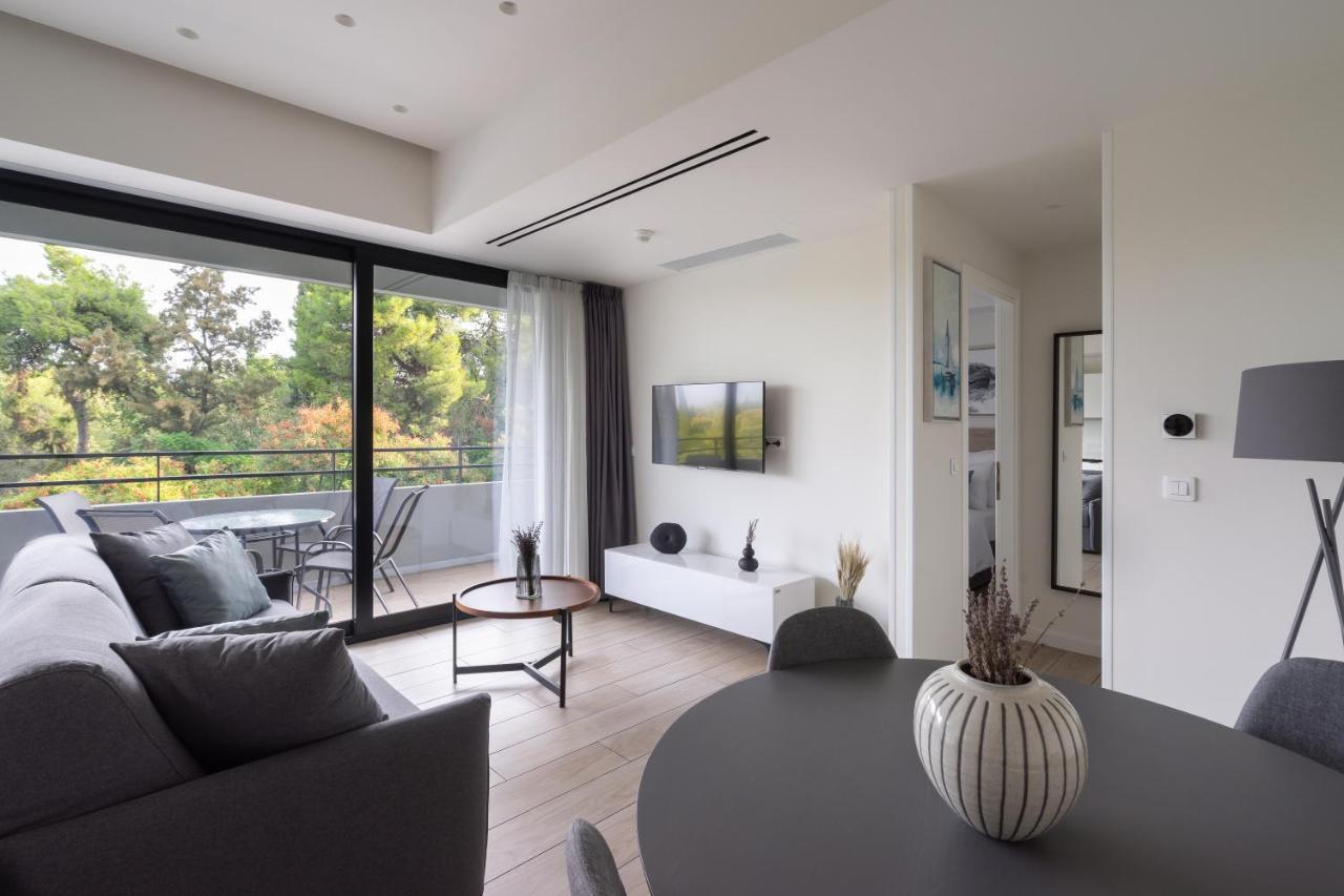 Deluxe Apartment with Balcony