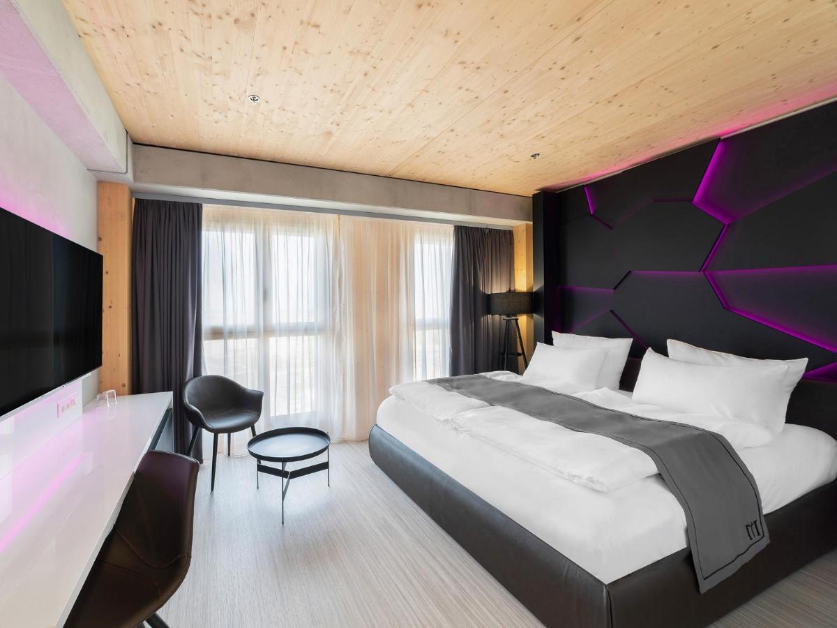 Double Room with Lake View