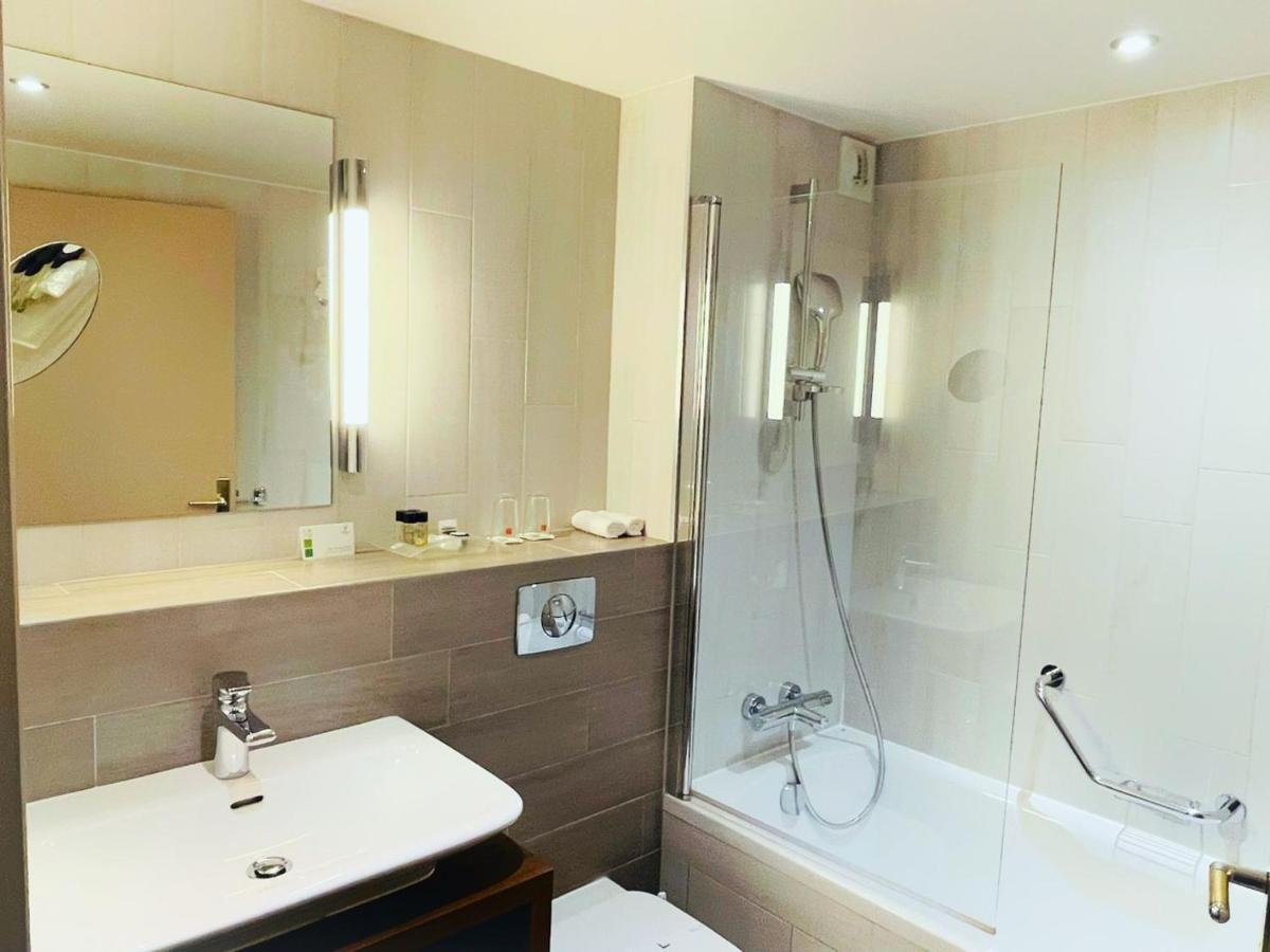 Standard Room Two Single Beds