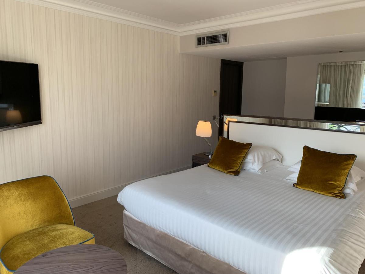 Junior Suite with Garden View