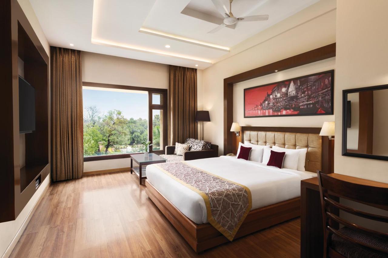 Premium King Room - Non-Smoking