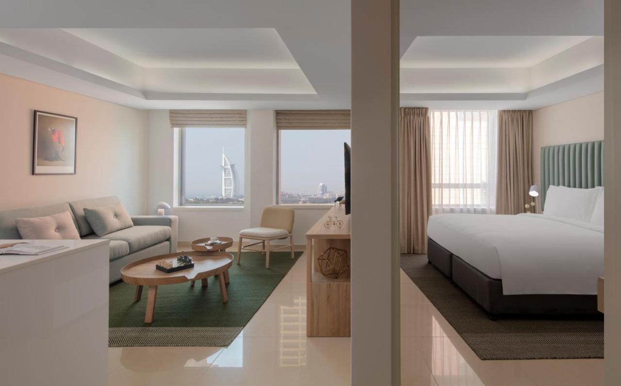One-Bedroom Business Suite,1125173061:JPEG