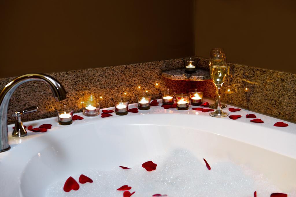 King Suite with Spa Bath