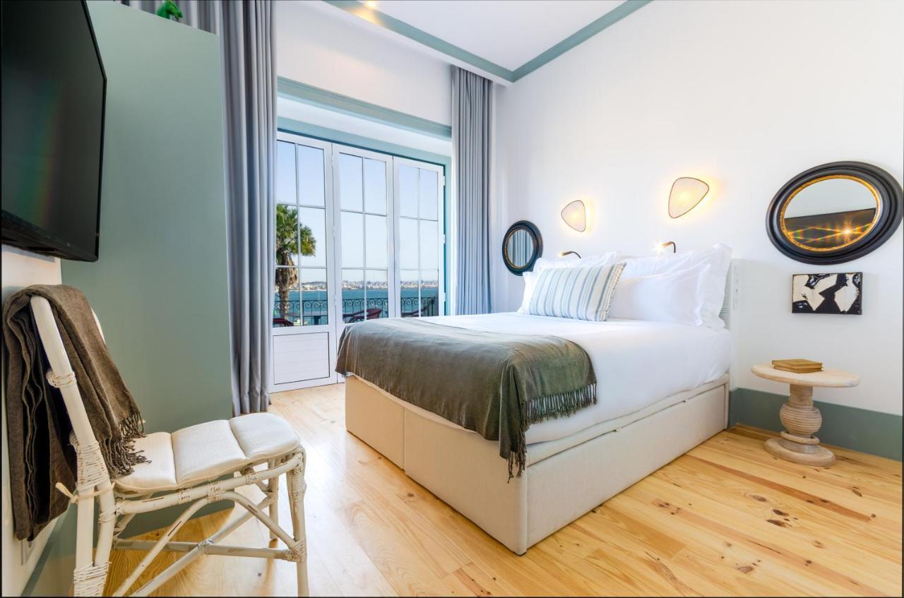 Superior Room with Balcony and Sea View