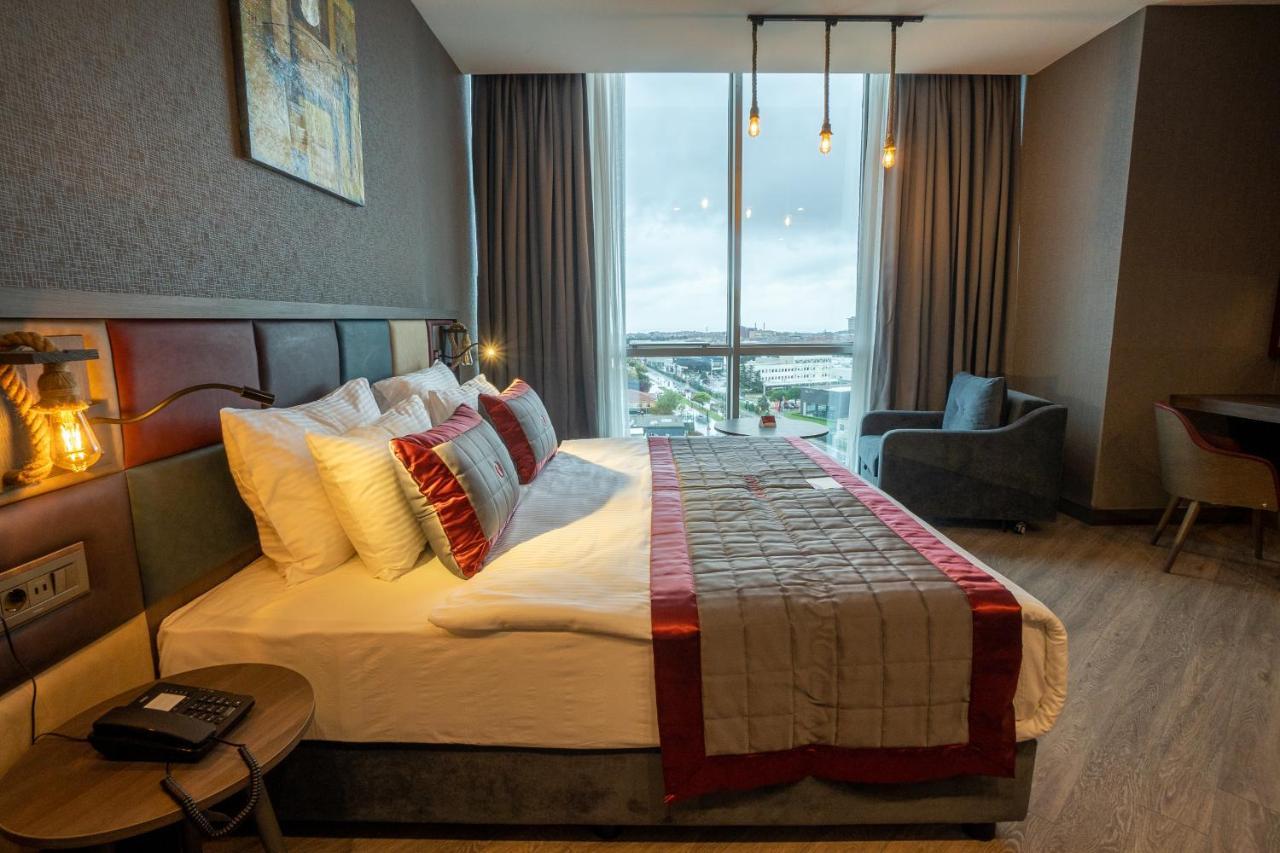 Double Suite with Sea View - Non-Smoking