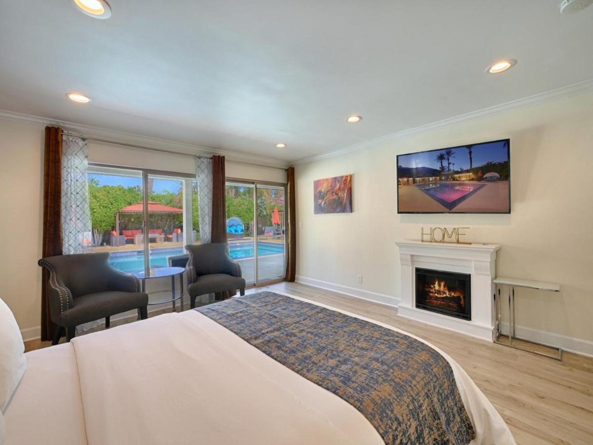Queen Room with Pool View