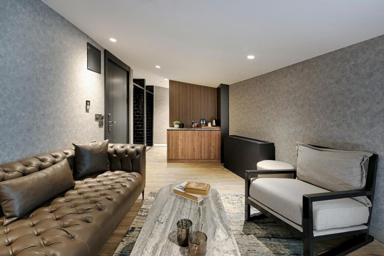 Suite with City View
