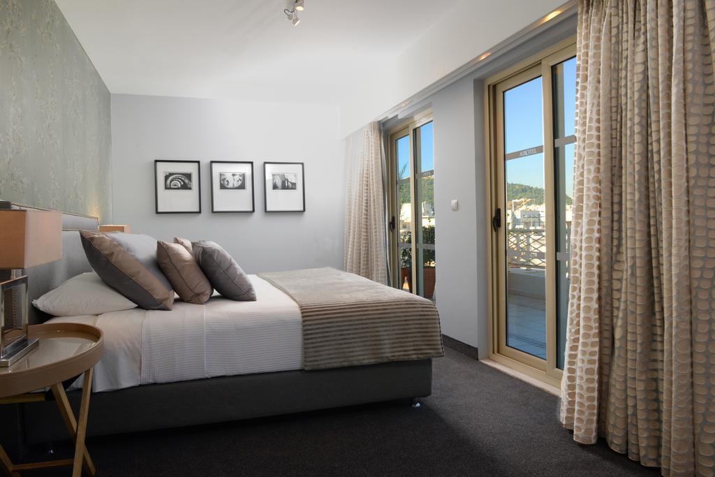 Penthouse Suite,802550832:JPEG