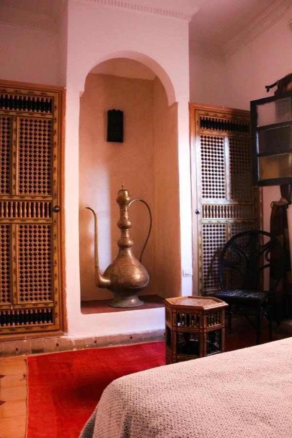 Deluxe Room (2 Adults + 1 Child)