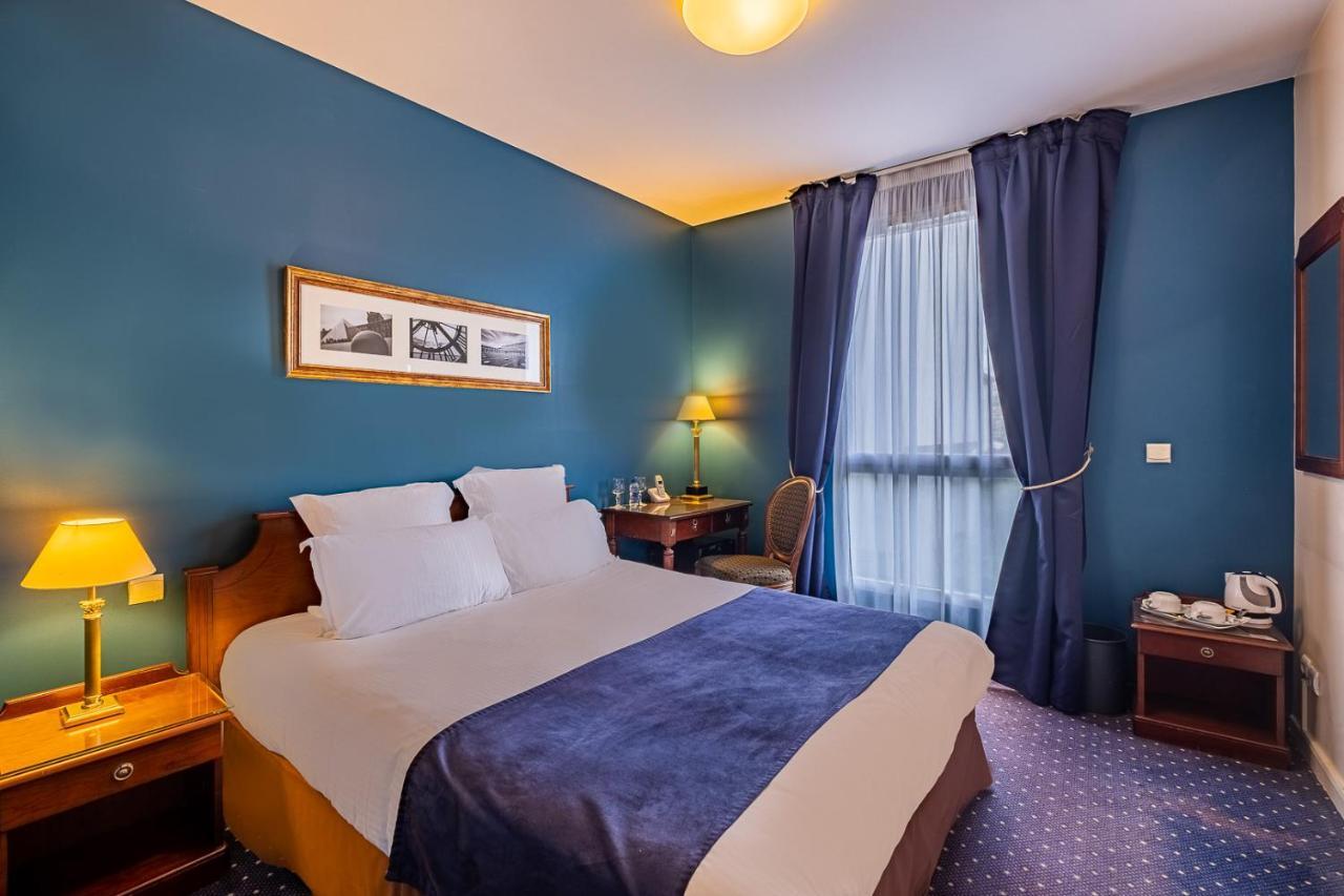 Superior Queen Room Queen Bed Garden View