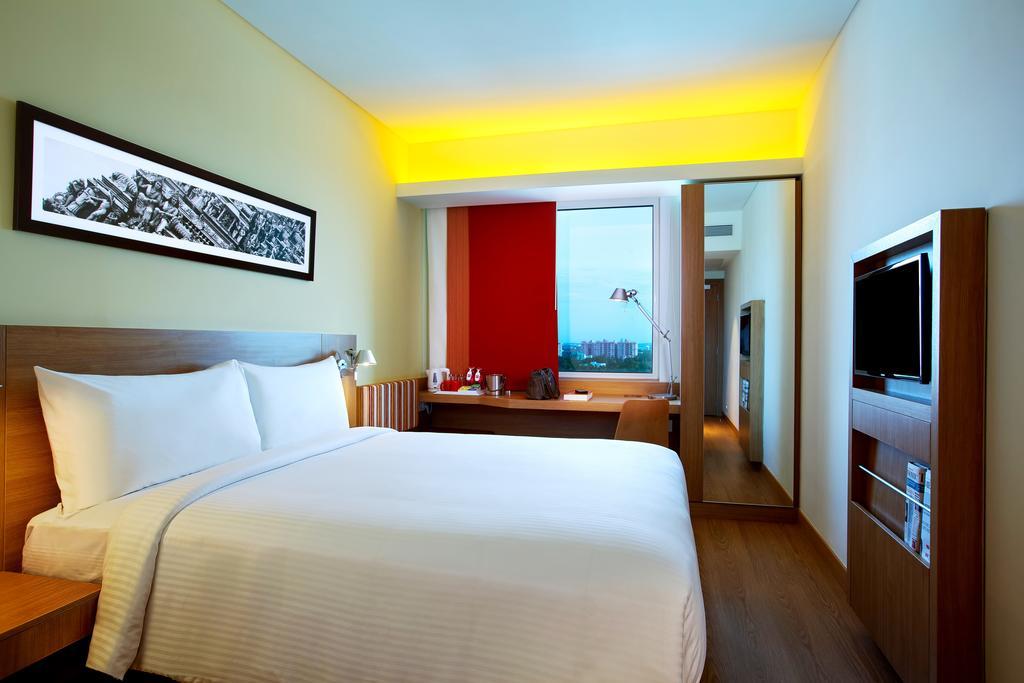 Day Use Room (10 AM to 6 PM), Mandatory Check-out at 6pm, Multiple days stay not allowed
