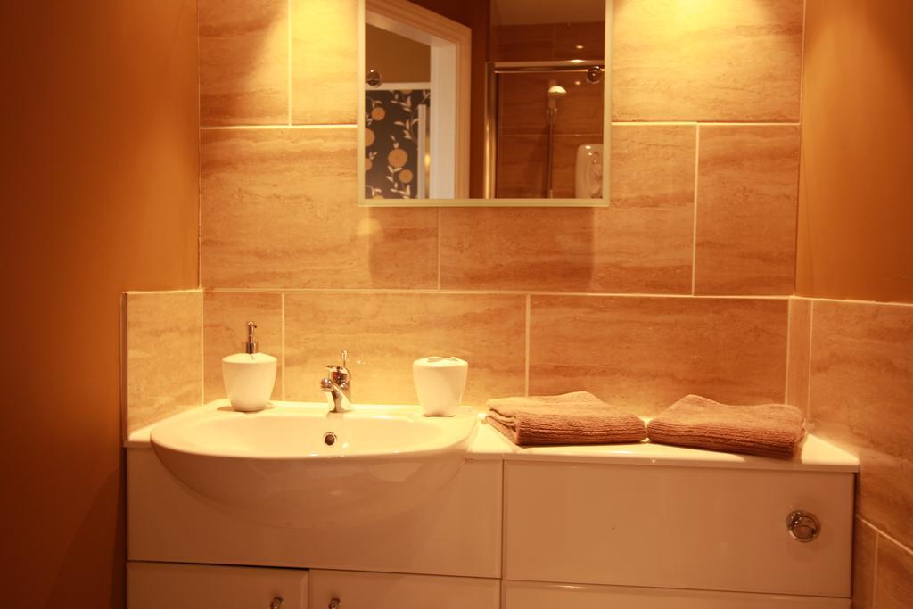 Double Ensuite - Ground Floor - Room 1
