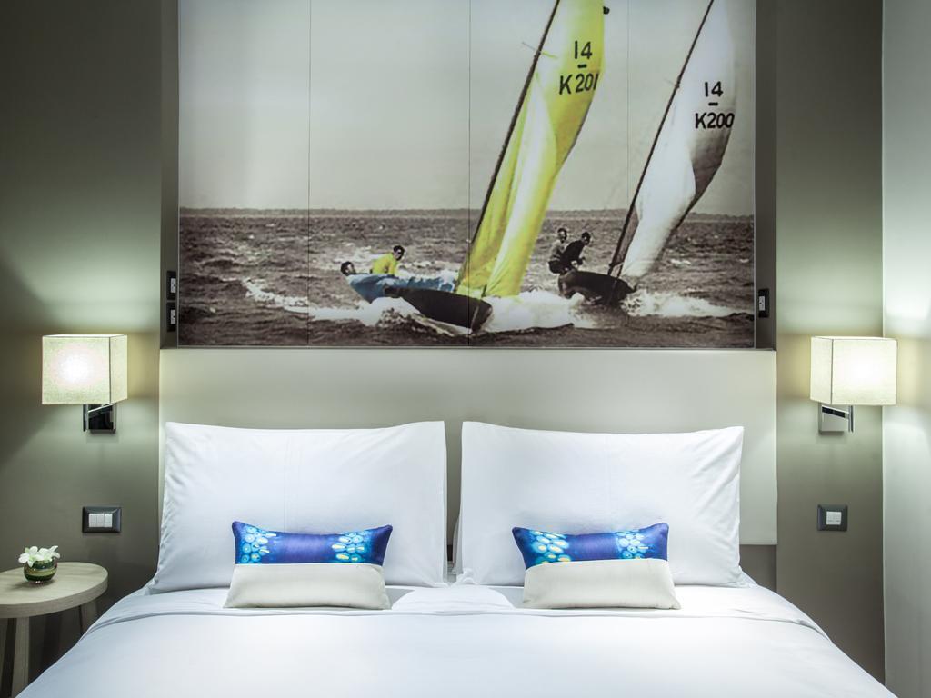 Deluxe King Room with Ocean View