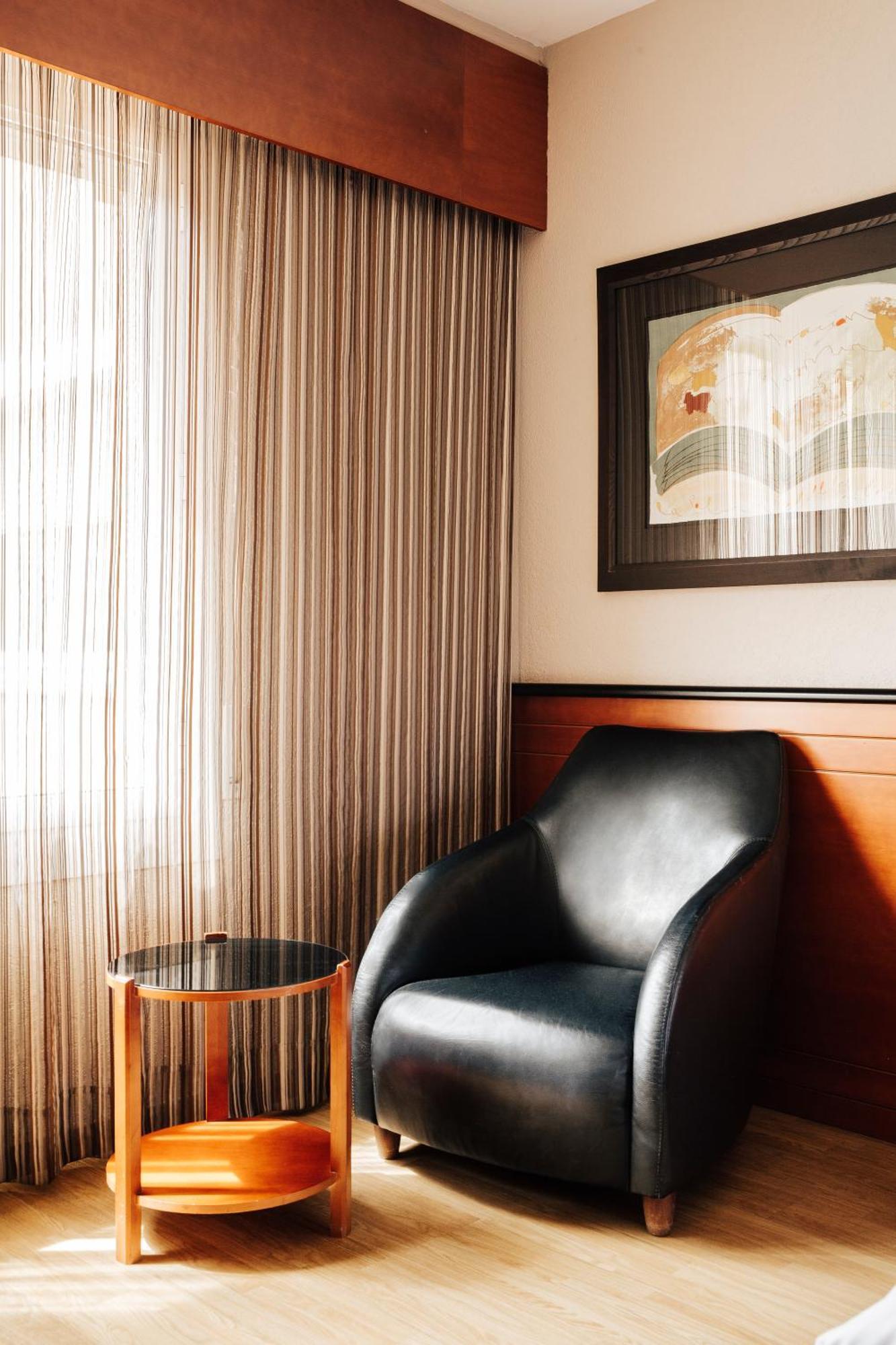 Double or Twin Room (1-2 Adults)