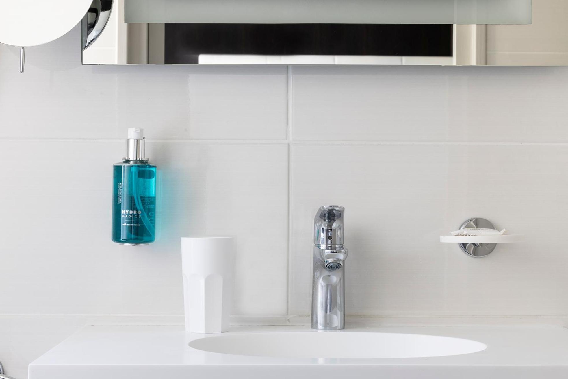 Club Single Room,1372348439:JPEG