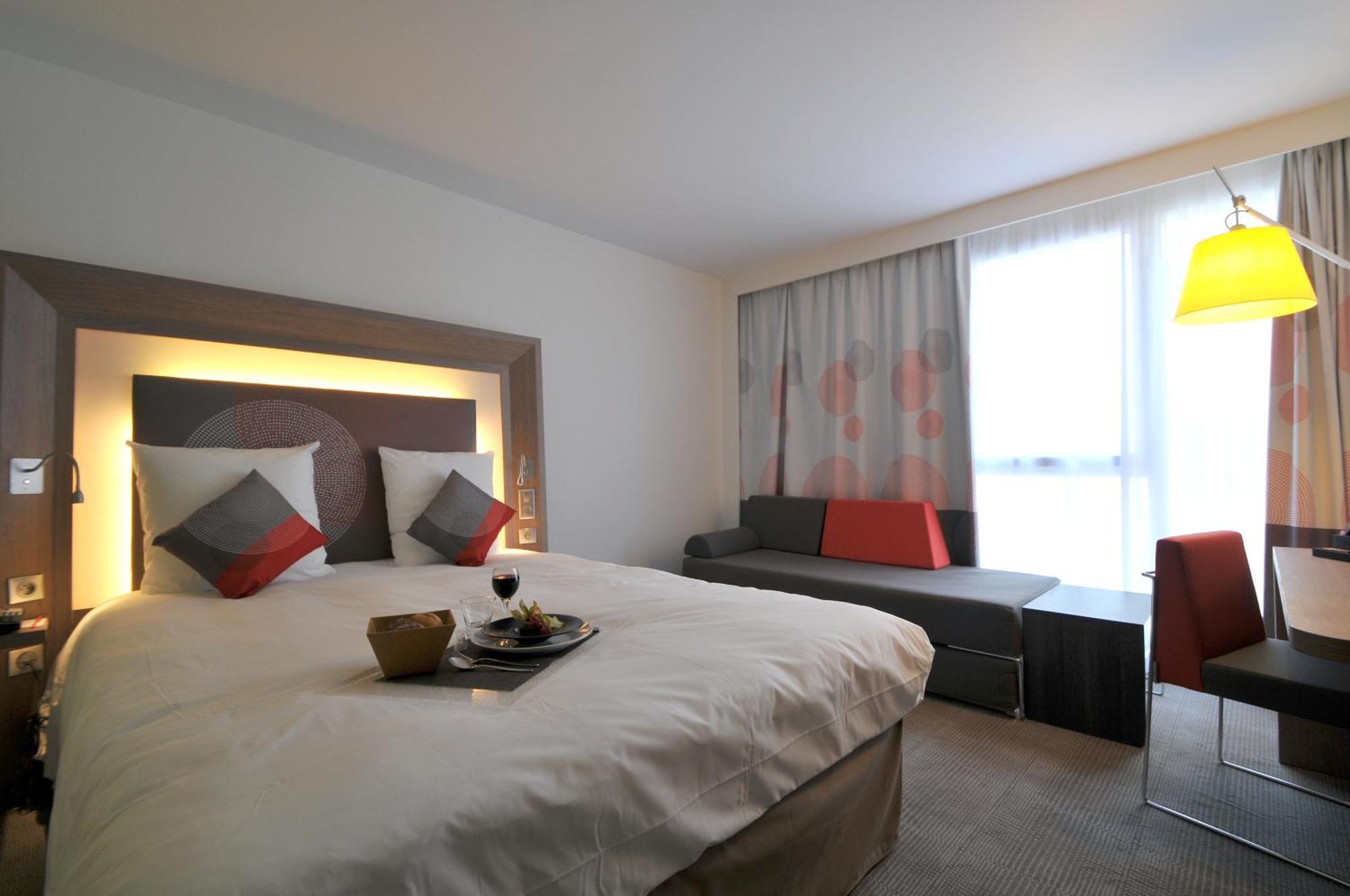 Executive Room with One Queen Bed