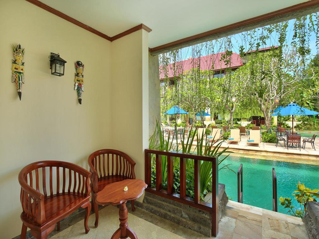 Deluxe Double Room with Pool Access