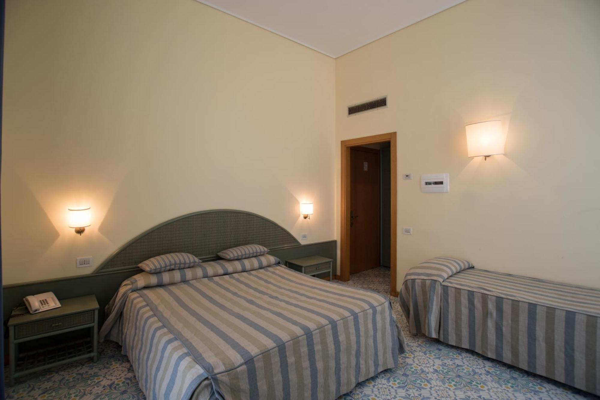Quadruple Room (2 Adults + 2 Children),1742605806:JPEG