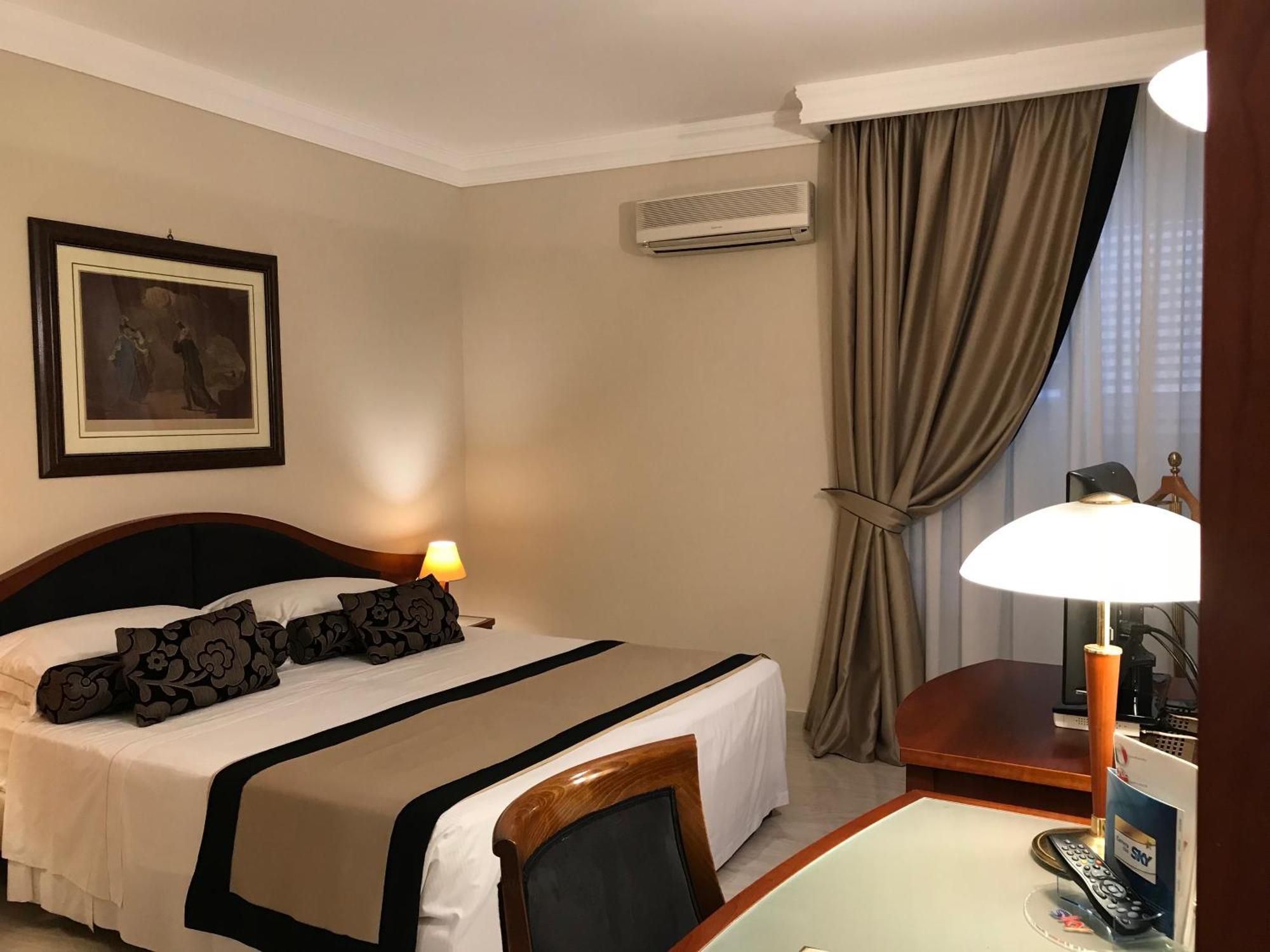 Executive Triple Room