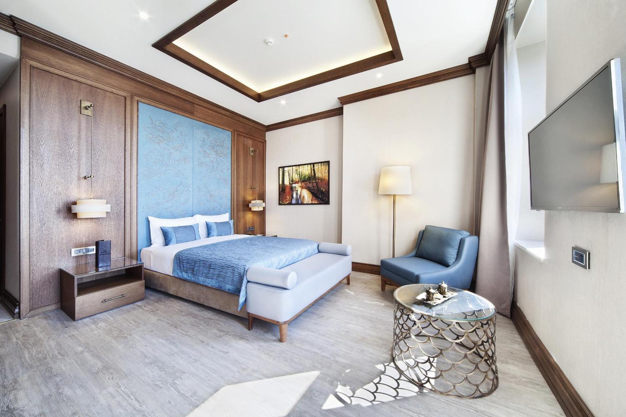 Suite with Golden Horn View