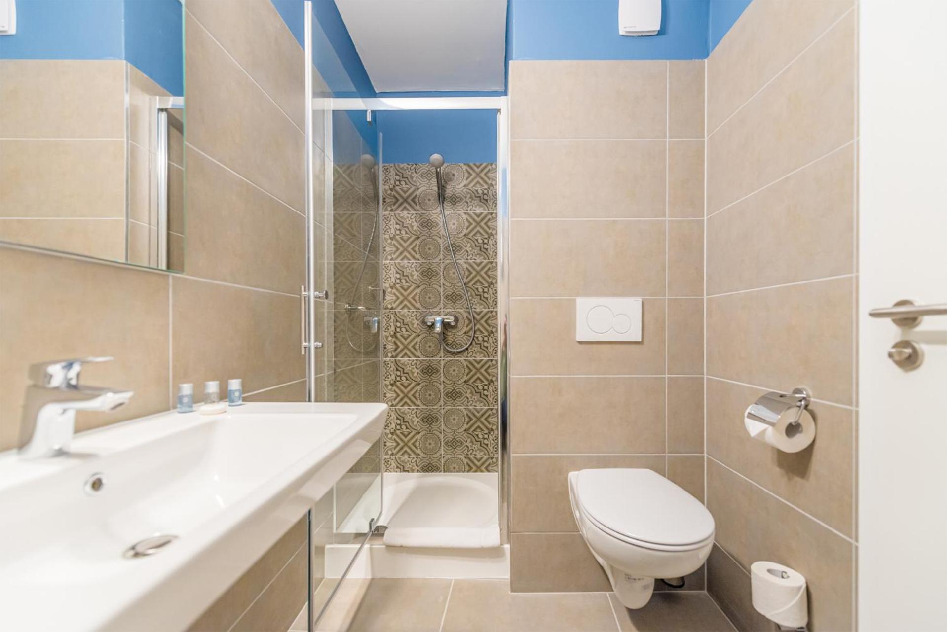 Comfort Triple Room