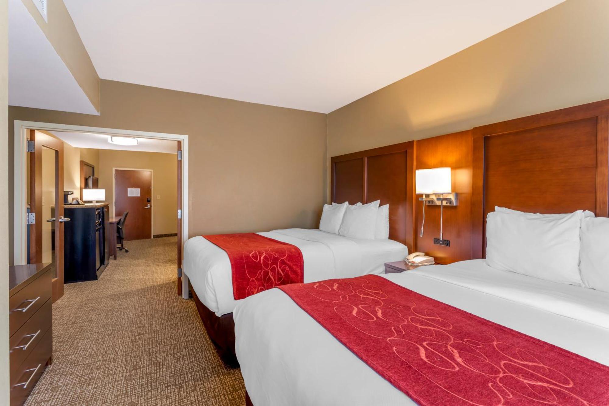 One-Bedroom Queen Suite with Sofa Bed - Non-Smoking