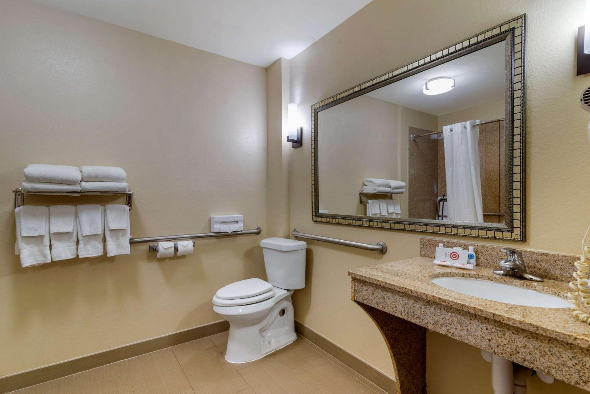 King Room - Accessible/Non-Smoking