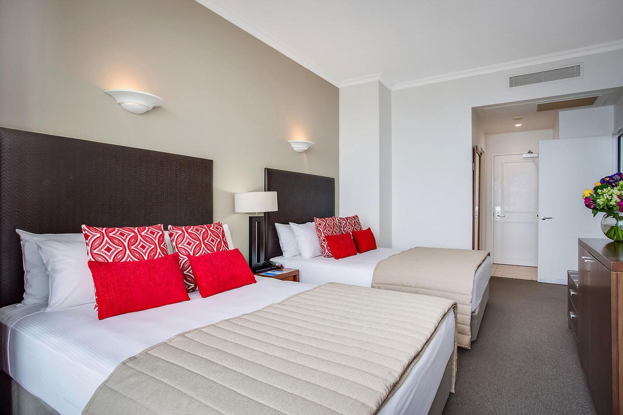 Hotel Deluxe Twin Room