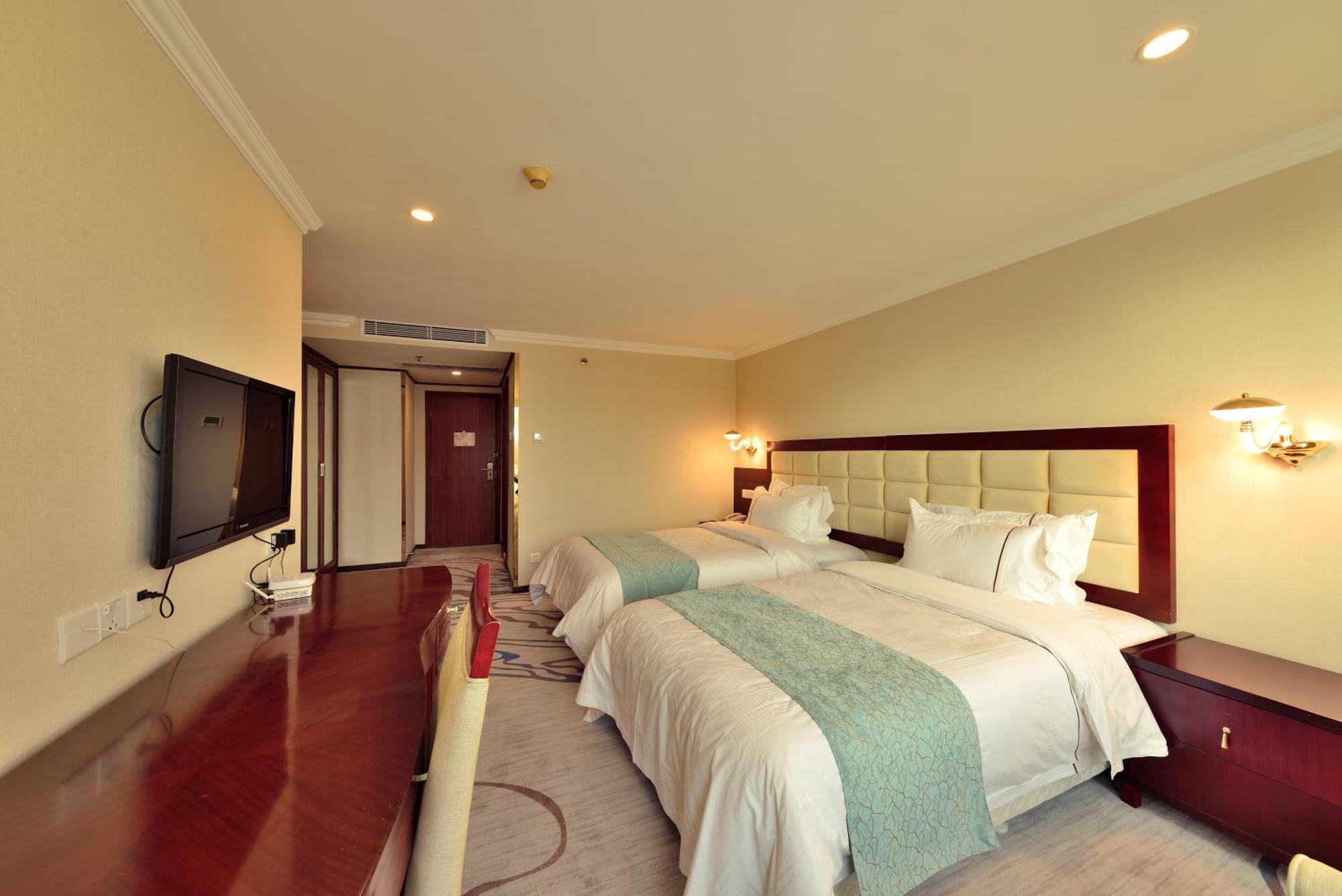Superior Twin Room with River View