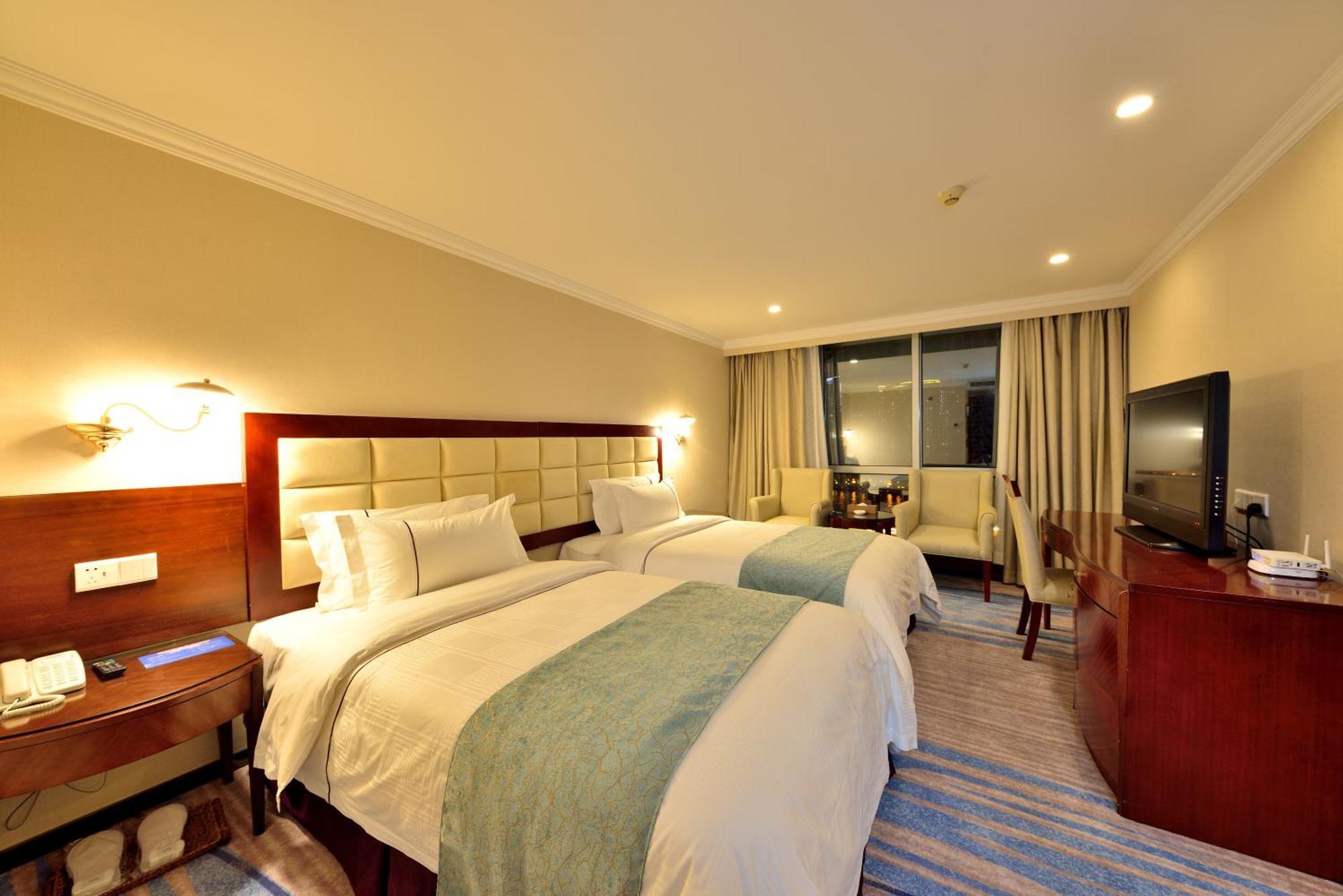 Standard Twin Room with City View