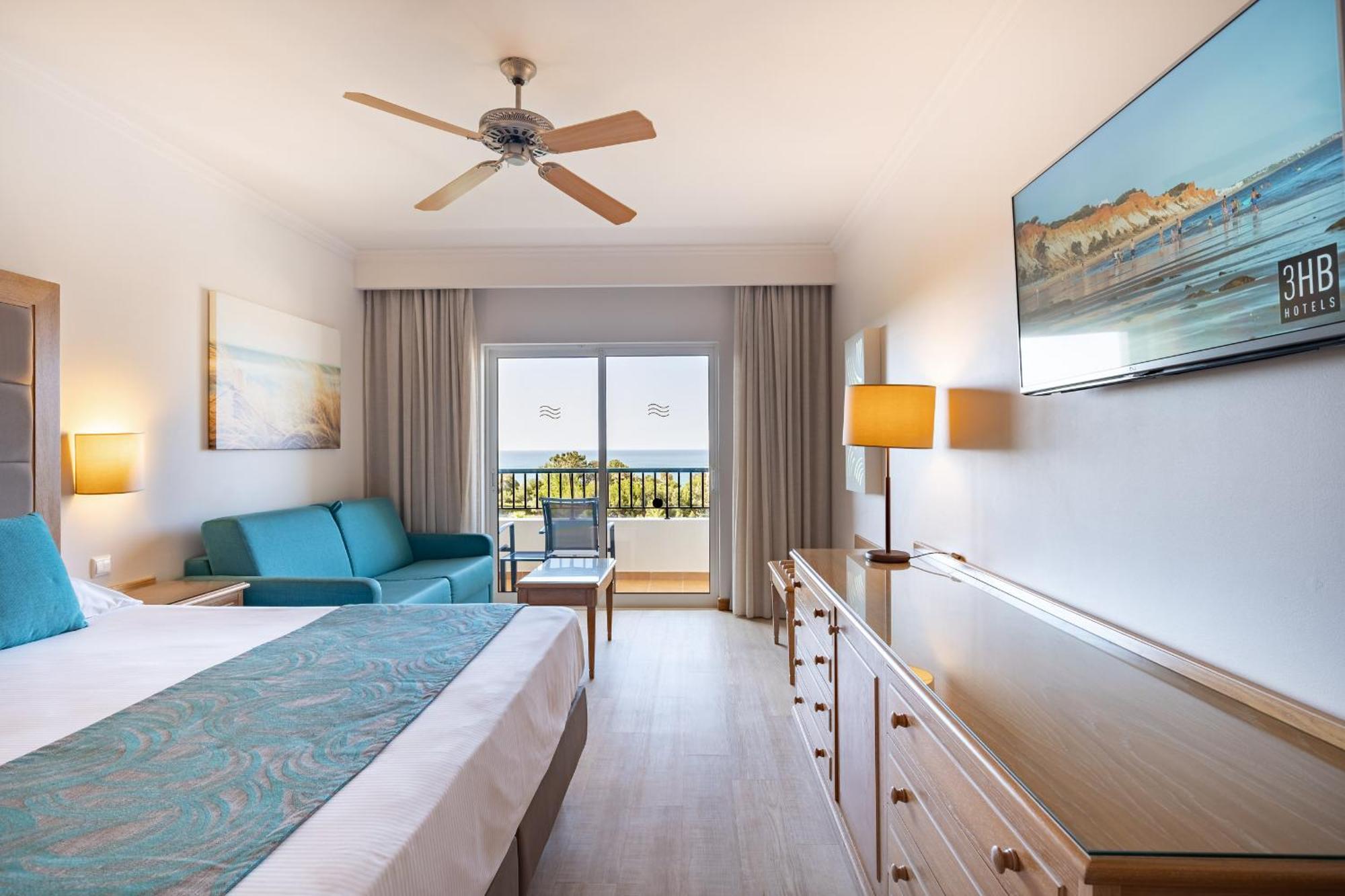 Family Room with Side Sea View