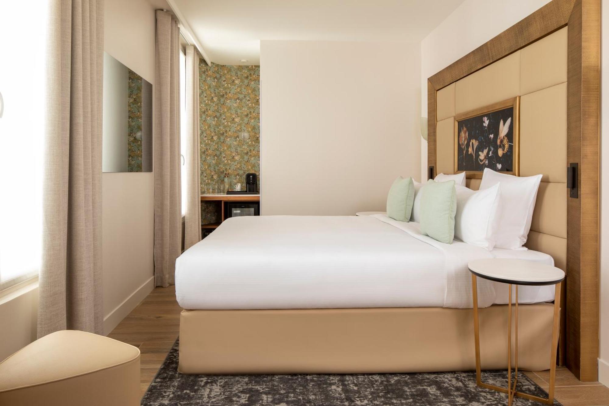 Executive Room Courtyard View