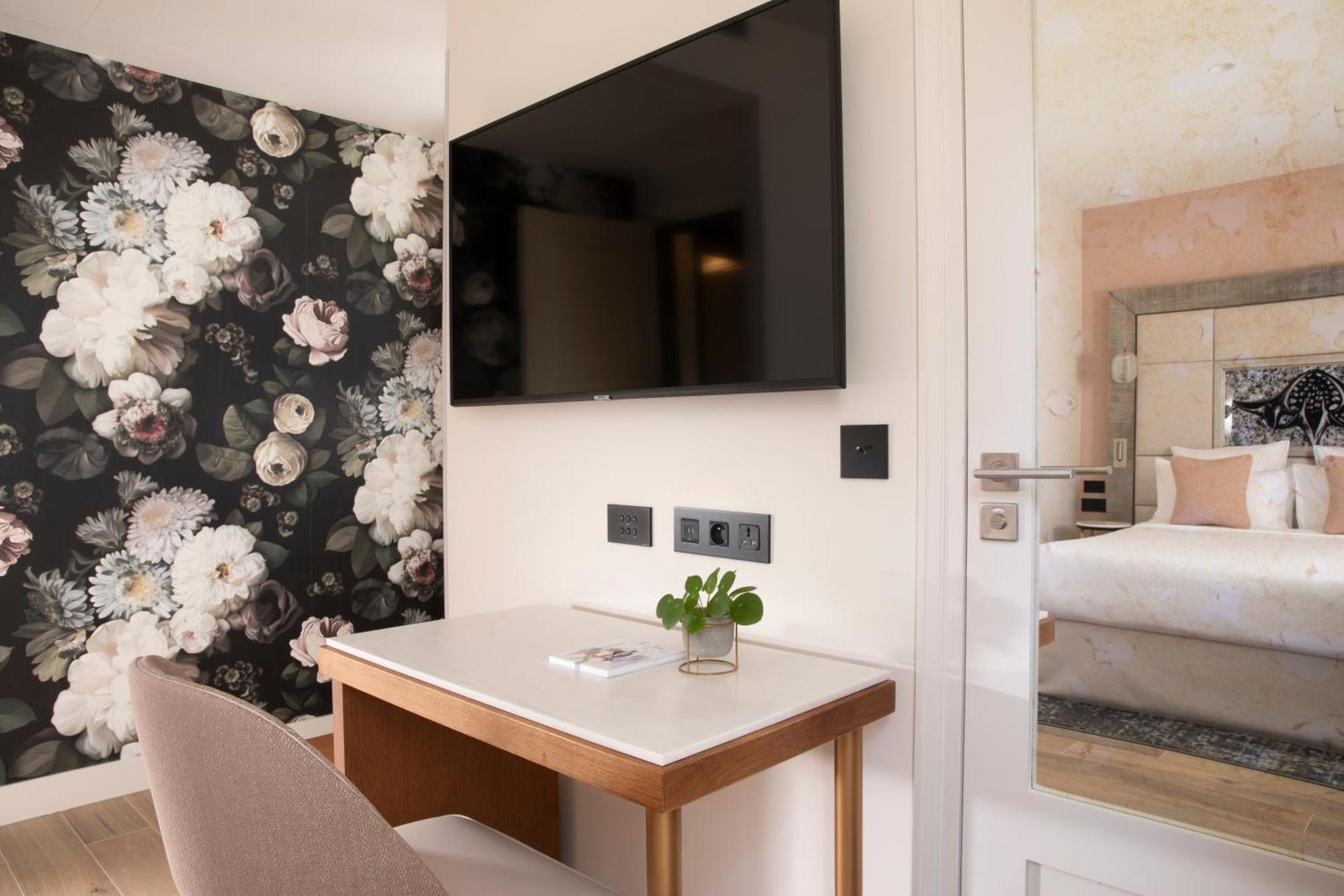 Executive Room Courtyard View