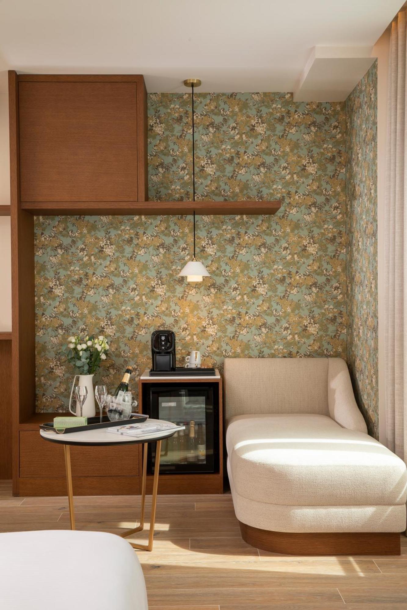 Privilege Room