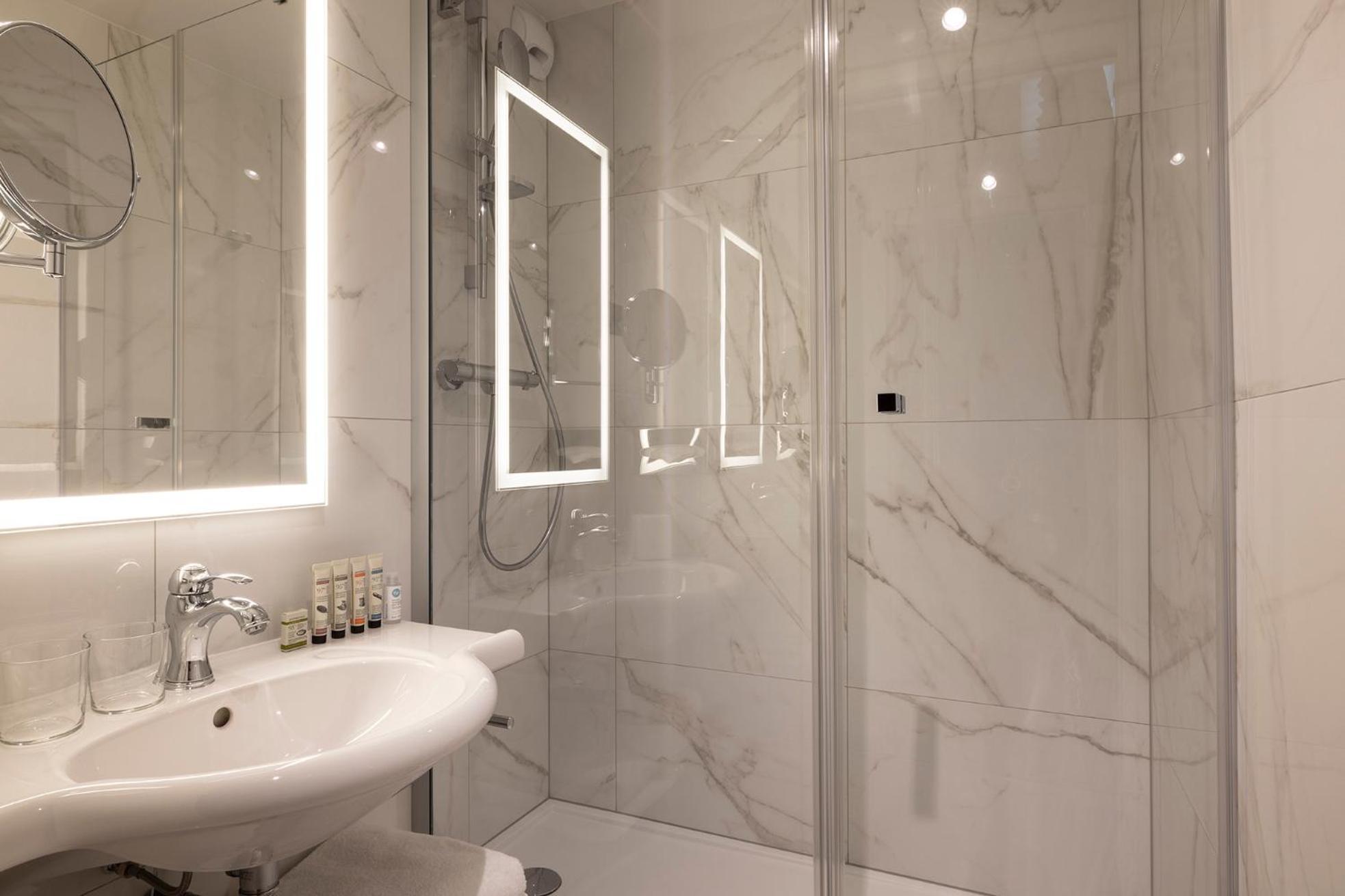 Two Connecting Double Rooms