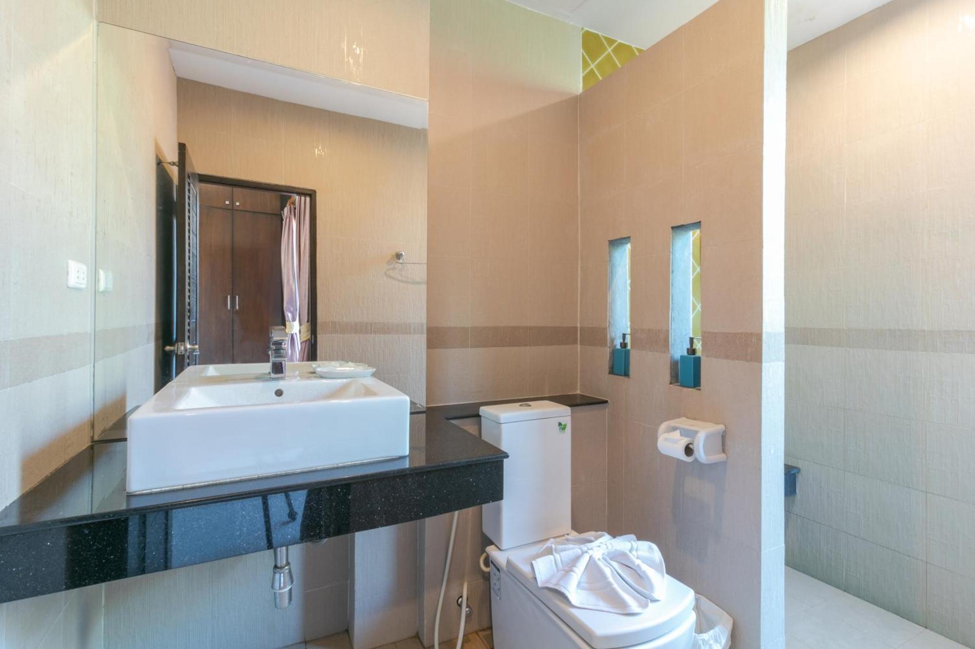 Double Room with Pool View