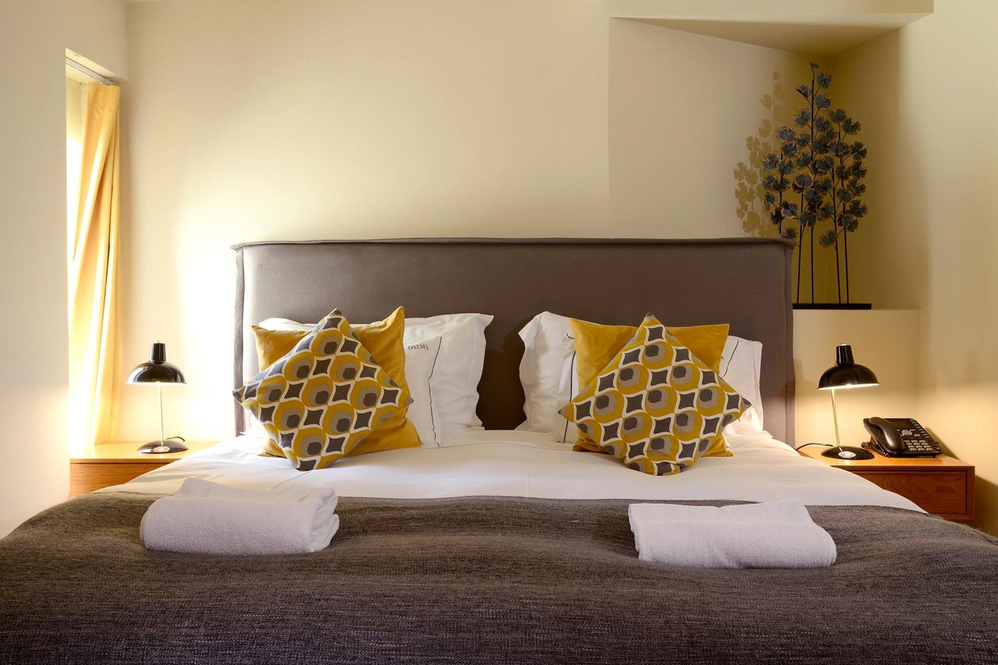 Deluxe Two-Bedroom Apartment with River View,1007360713:JPEG