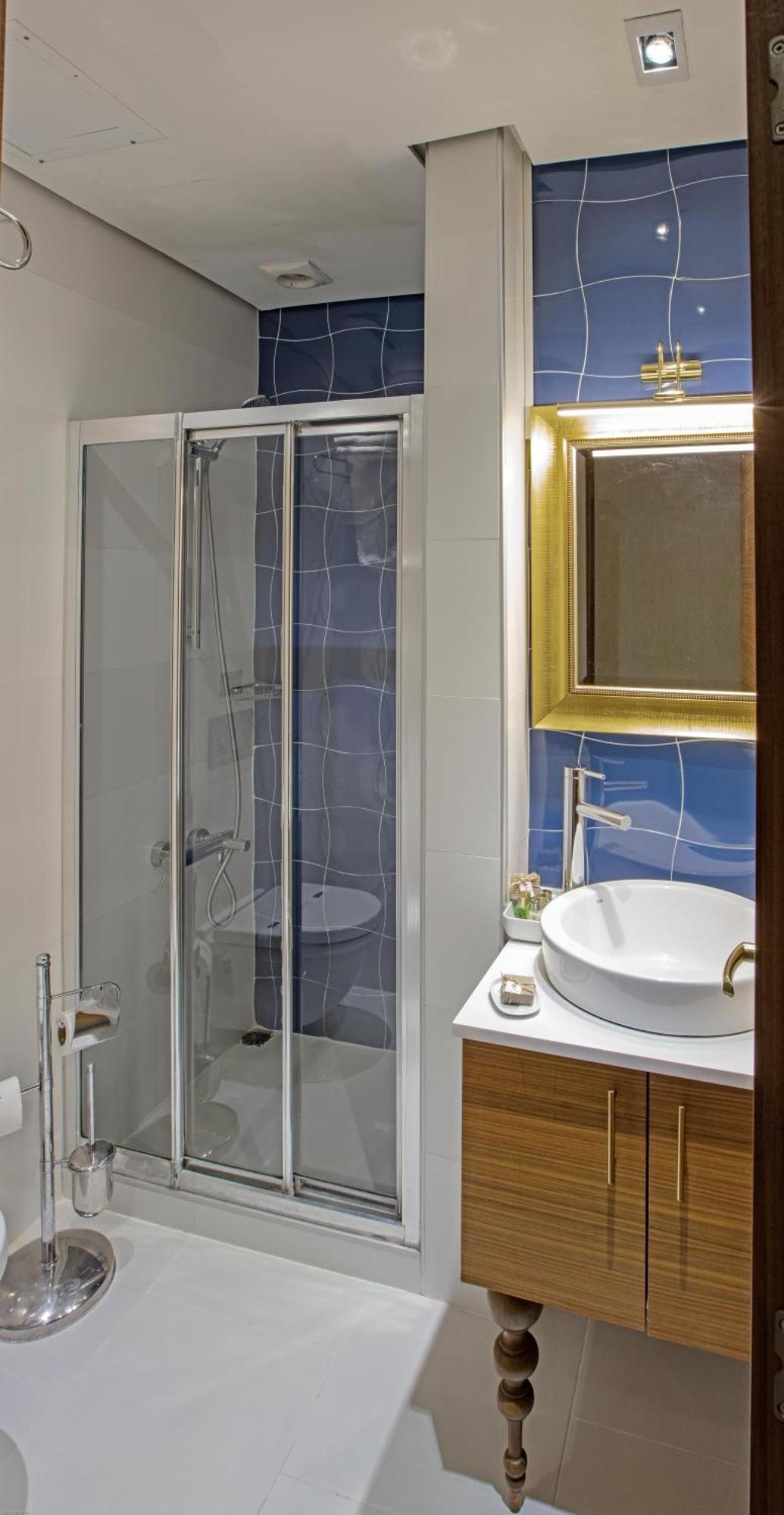 Two Connecting Double Rooms