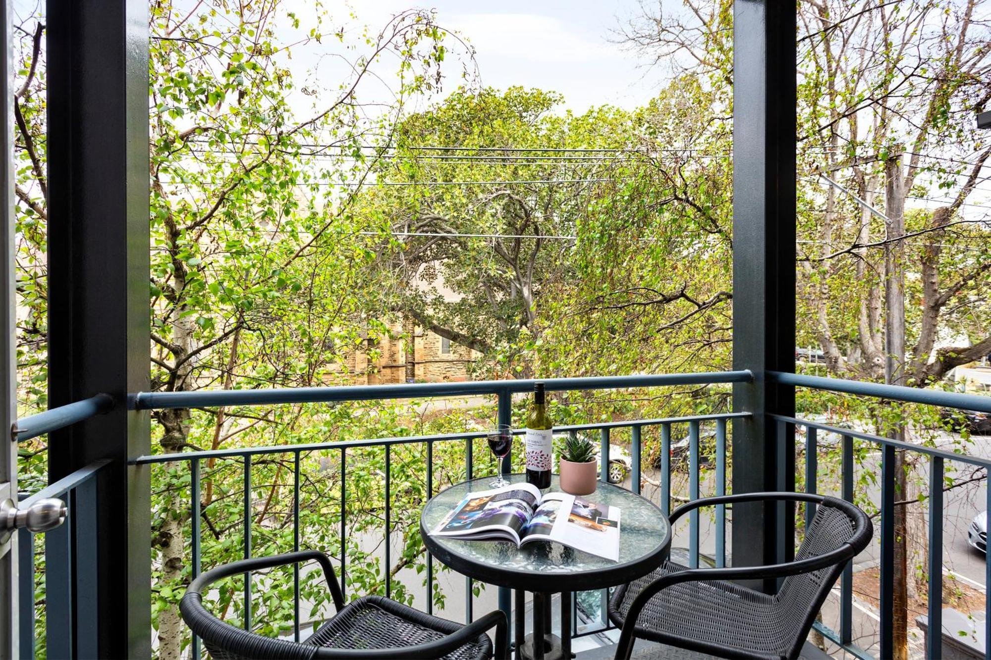 Studio Apartment,1219735939:JPEG