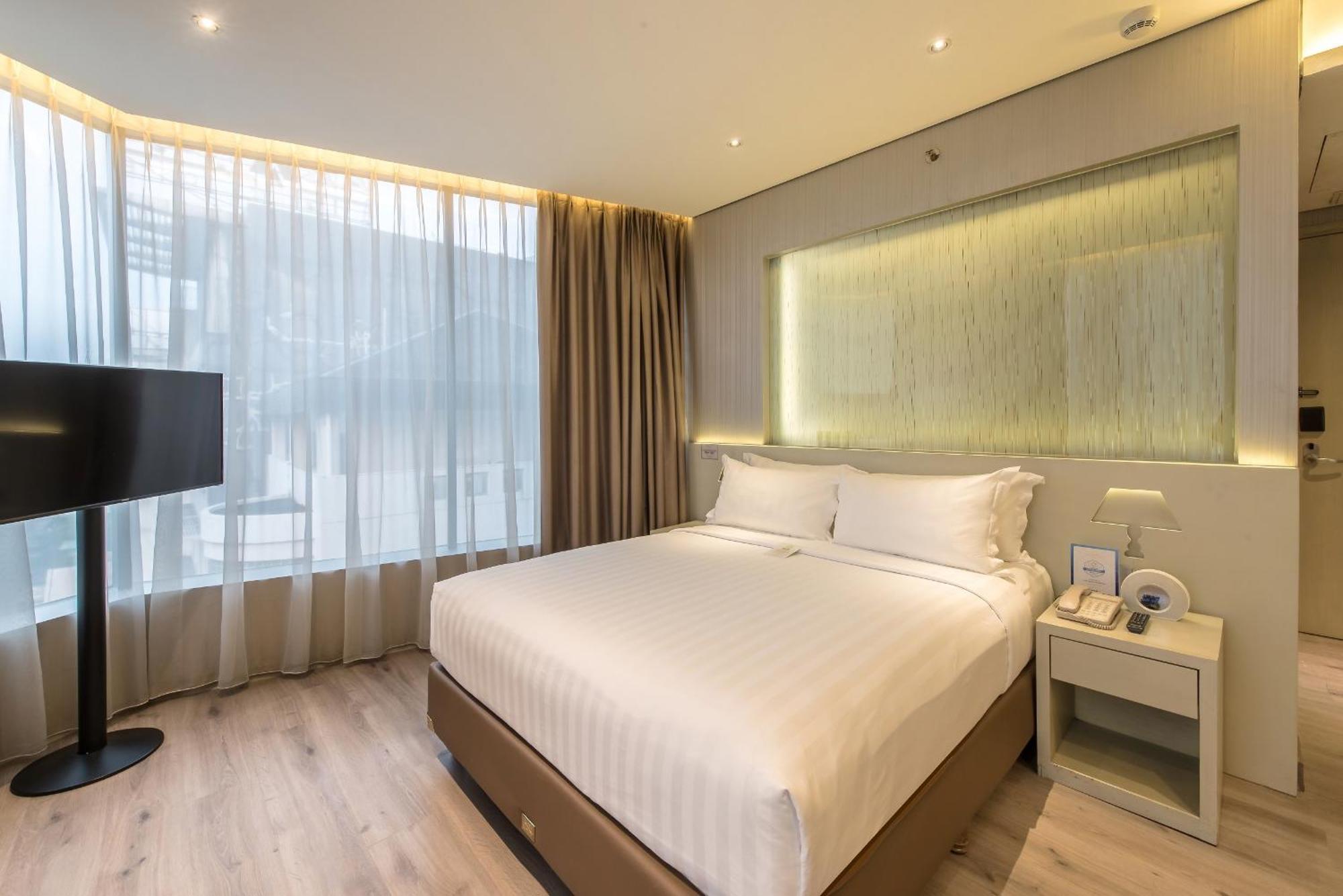 Executive Queen Room