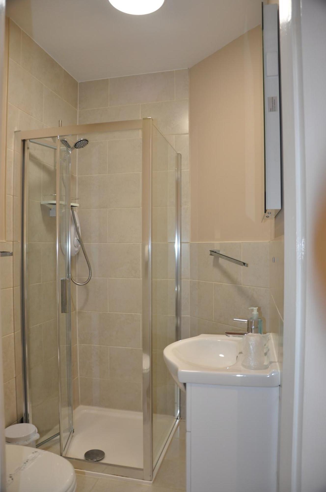 Double room En-suite with shower,1223819479:JPEG