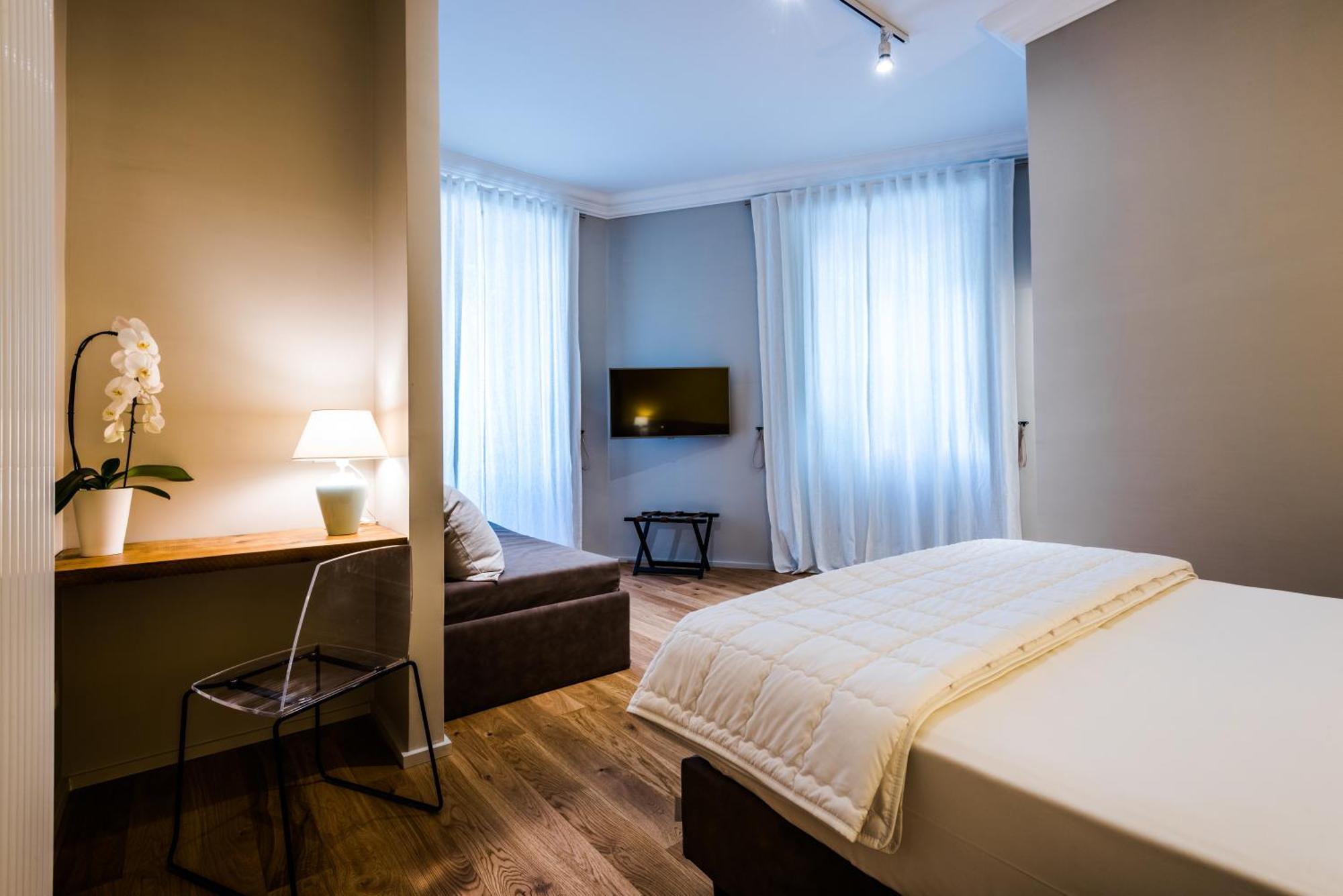 Quadruple Room with Private Bathroom