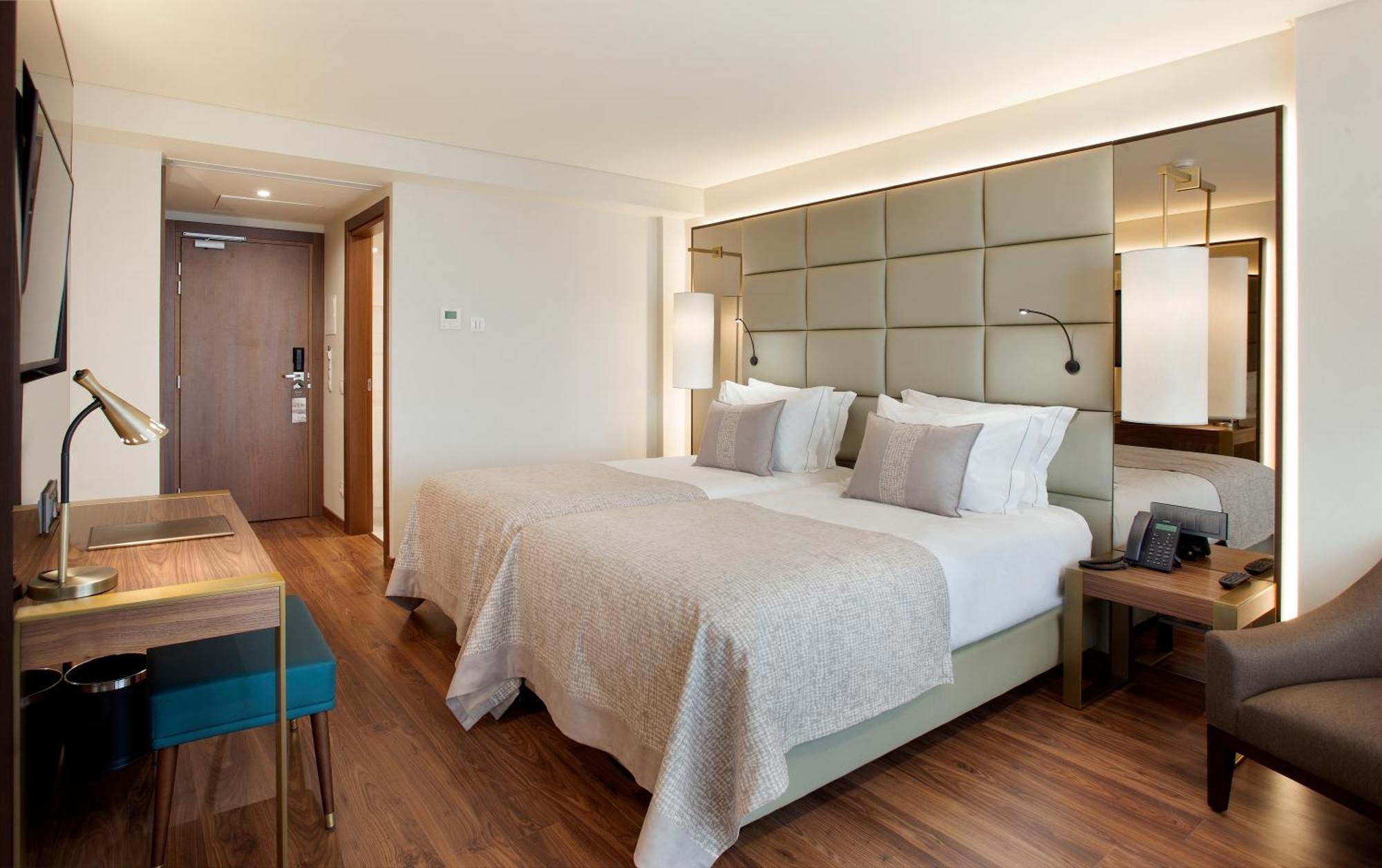 Special Offer - Superior Twin Room with Side Sea View
