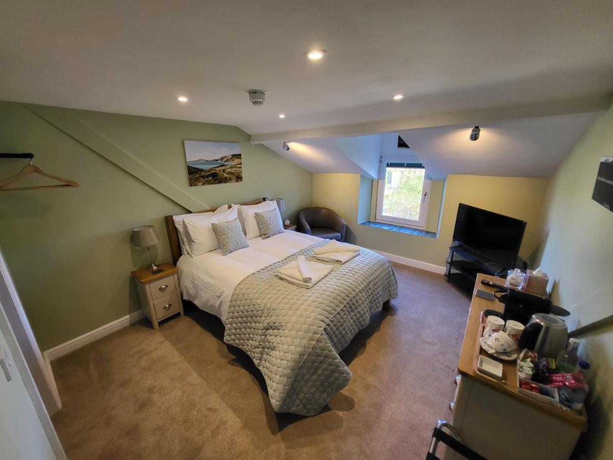 Deluxe Double Room with Shower