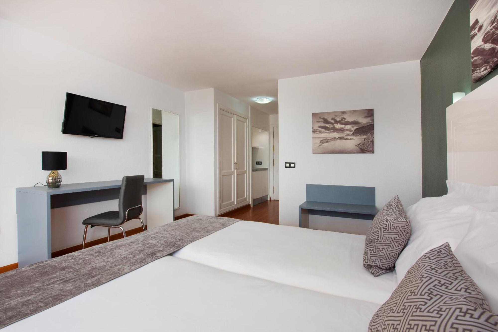 Standard Single Room with Sea View
